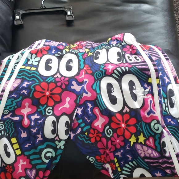 Adidas limited edition - Picture 3 of 4